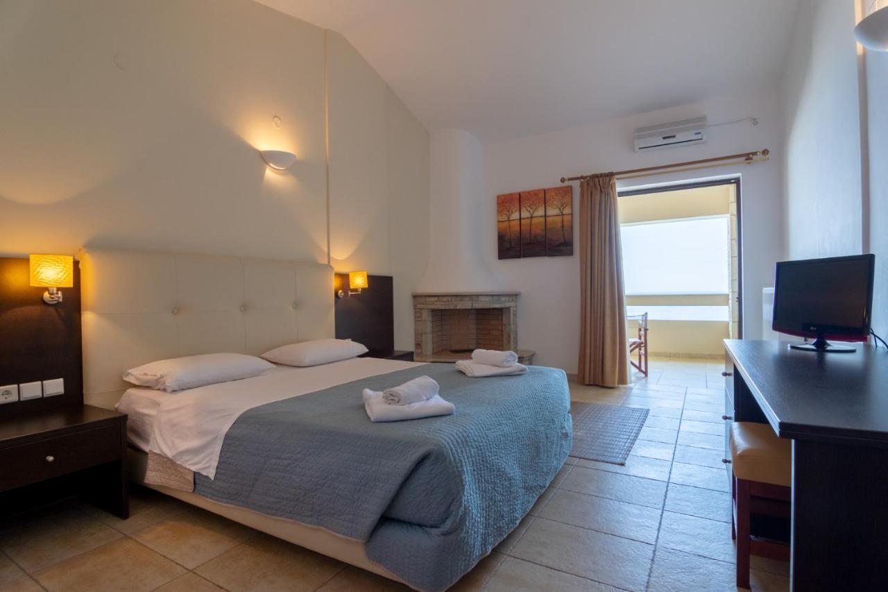 Отель Casa Laios Paralia Chiliadou Экстерьер фото