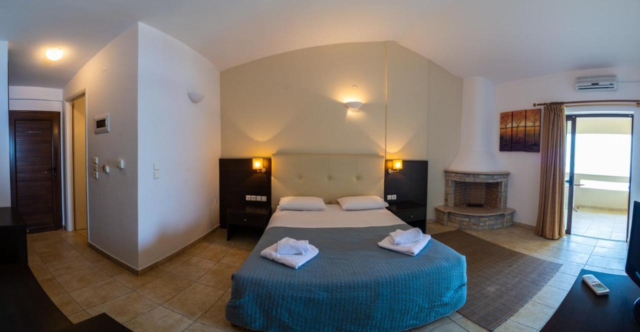 Отель Casa Laios Paralia Chiliadou Экстерьер фото